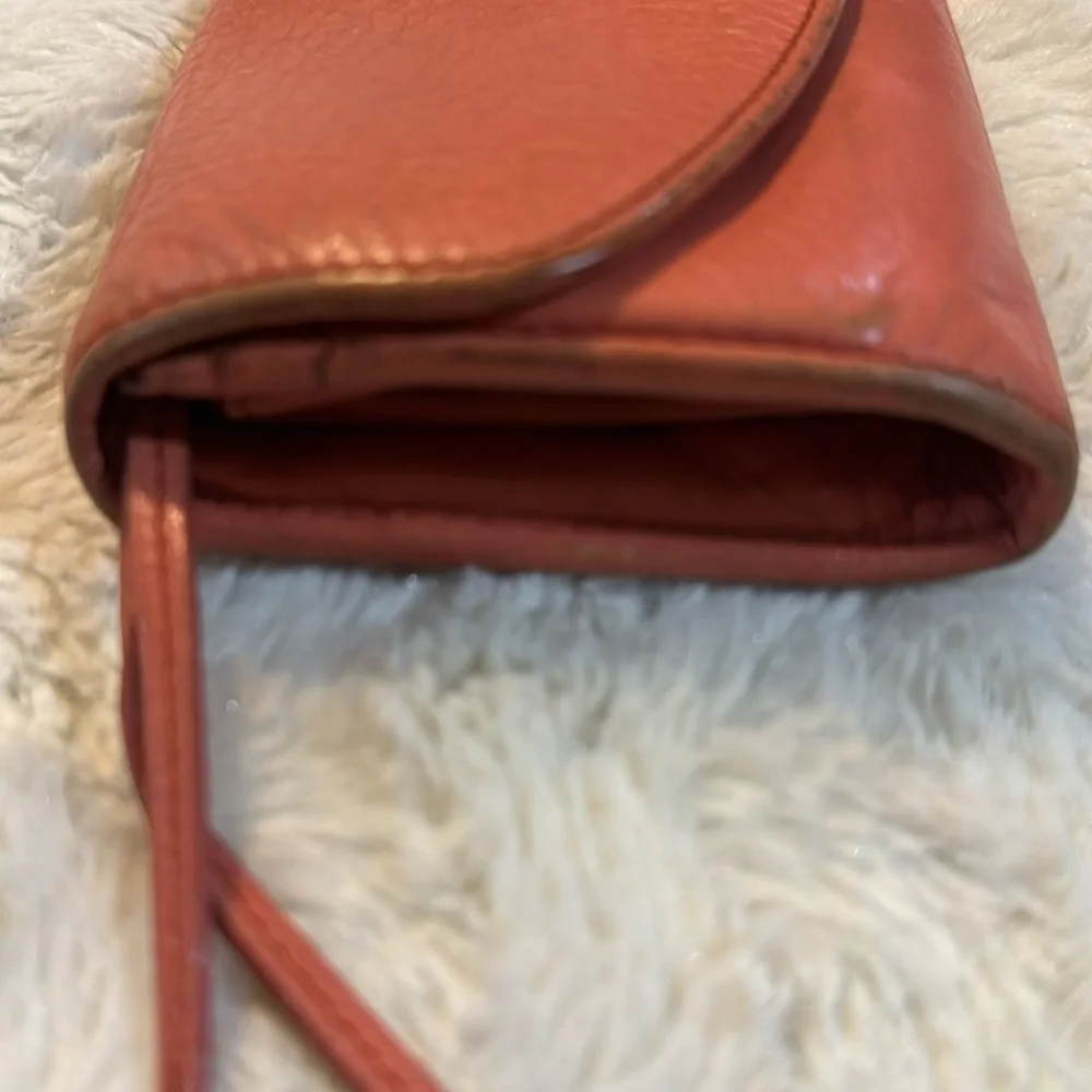 Chloe Peach Wallet With A Snappy Snap Button & Zipper is Zippy - Picture 15 of 16